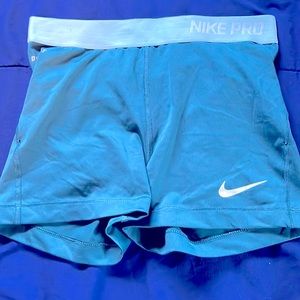 Nike Pro